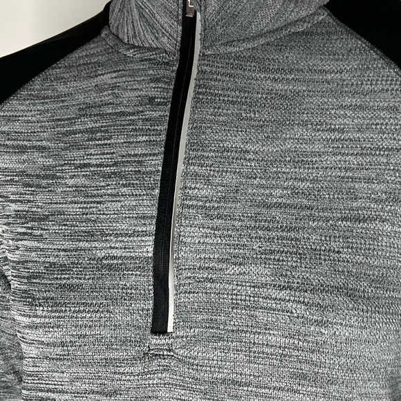 Avia 1/4 Zip Long Sleeve with thumb holes Sz M - Picture 3 of 8